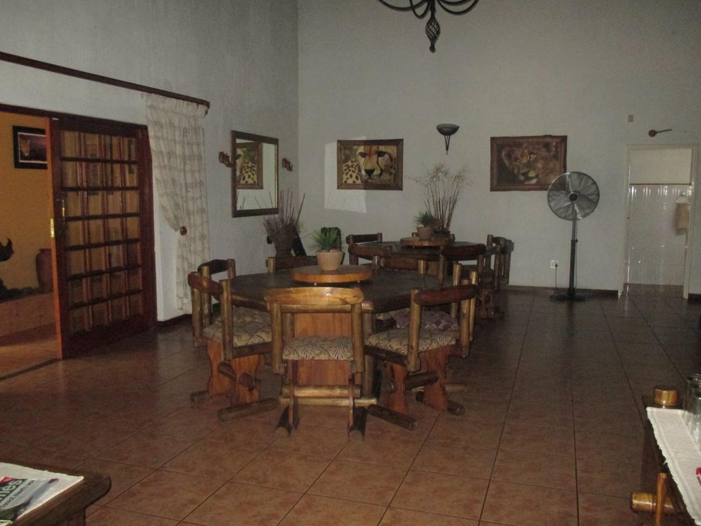 Royal Kruger Lodge Marloth Park Extérieur photo