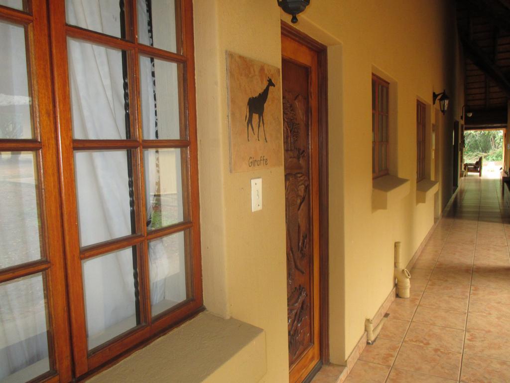 Royal Kruger Lodge Marloth Park Extérieur photo